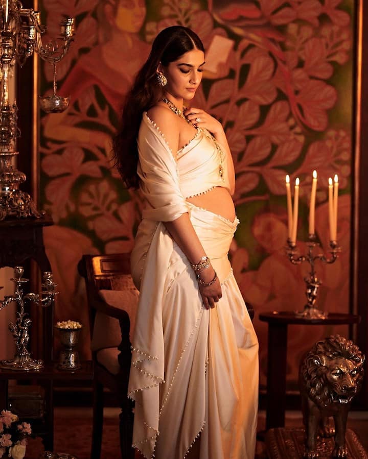 సోనమ్ కపూర్ బేబీ బంప్ ఫోటోలు -Image credit: SonamKapoor/Instagram