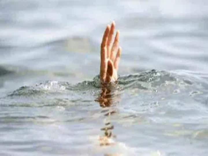 West Godavari district polavaram three youth drowned in godavari river Polavaram News : పోలవరంలో విషాదం-గోదావరిలో స్నానానికి దిగి ముగ్గురు మృతి