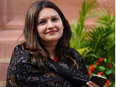 Maharashtra News: कॉलेज की बुक में बताए थे 'दहेज व्यवस्था के फायदे', प्रियंका चतुर्वेदी ने शिक्षा मंत्री को लिखा पत्र