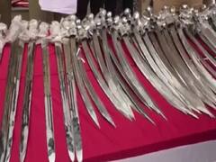 Maharashtra News: औरंगाबाद के बाद, पिंपरी चिंचवड से भी कूरियर कंपनी के दो बक्सों में 97 तलवारें मिलीं