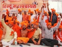 Delhi: दिल्ली के बुराड़ी मैदान में बिना इजाजत आयोजित की गई थी हिंदू महापंचायत, अब पुलिस ने दर्ज किया केस