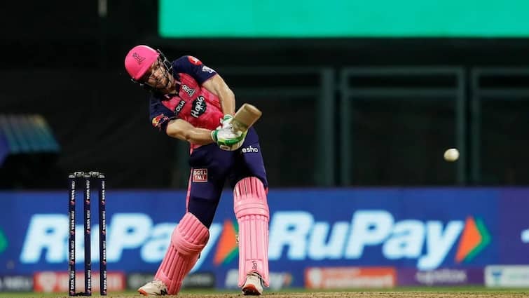 IPL 2022: RCB given target of 170 runs against RR in Match 13 at Wankhade Stadium RR vs RCB, 1 Innings Highlight: শেষ ৫ ওভারে ৬৬ তুলে ম্যাচ জমিয়ে দিলেন বাটলার-হেটমায়ার