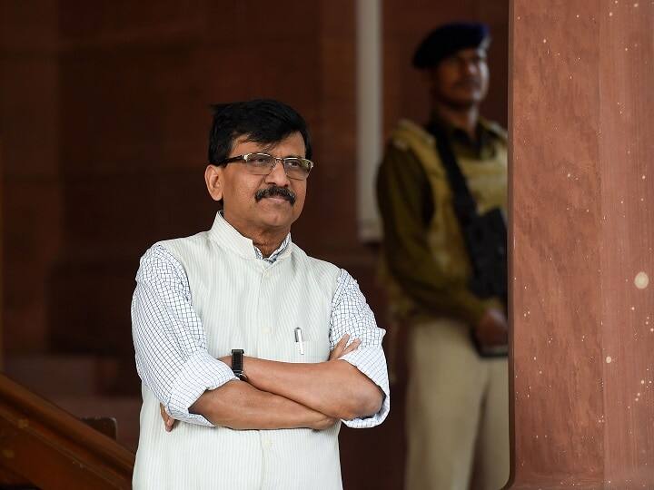 Shiv Sena MP Sanjay Raut Property Seize by ED Maharashtra Marathi News Sanjay Raut Property Seize by ED : शिवसेना खासदार संजय राऊत यांची संपत्ती ईडीकडून जप्त