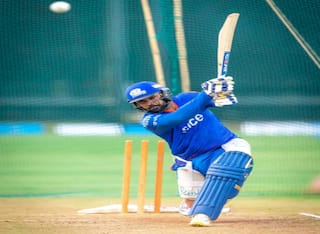 मुंबई इंडियंस की बल्लेबाज़ी की सबसे कमज़ोर कड़ी हैं कप्तान रोहित शर्मा, जानिए क्या कहते हैं आंकड़े