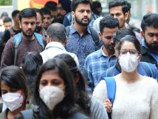 Delhi on Covid19: দিল্লিতে ফিরল মাস্ক, না মানলে জরিমানাও