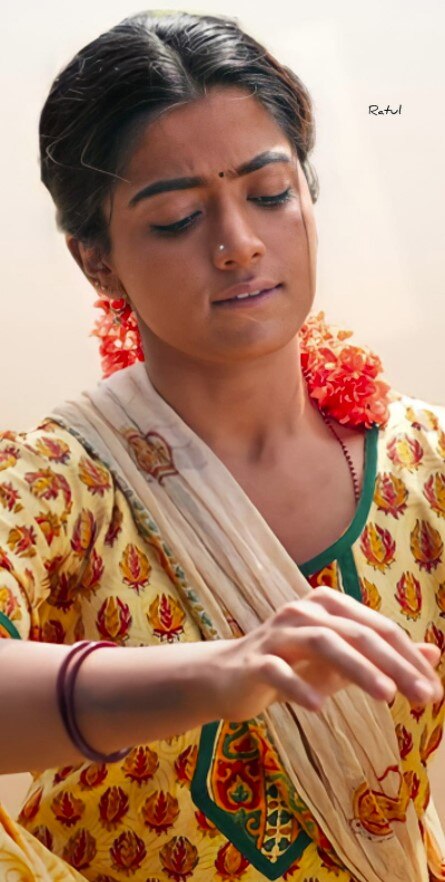 திரைப்படம்: புஷ்பா<br/> பாடல் : ஸ்ரீவள்ளி