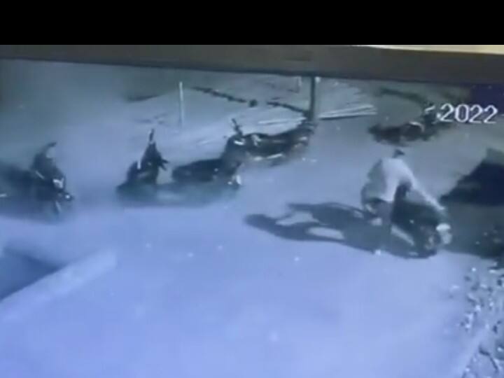 Birbhum Violence: CCTV Footage Shows Bomb Attack That Killed TMC Leader Bhadu Sheikh. Video Surfaces Birbhum Violence: CCTV Footage Shows Bomb Attack That Killed TMC Leader Bhadu Sheikh. Video Surfaces Birbhum Violence: CCTV Footage Shows Bomb Attack That Killed TMC Leader Bhadu Sheikh. Video Surfaces