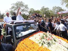 Exclusive: बीजेपी की कैप का नया डिज़ाइन आया सामने, पीएम मोदी के गुजरात दौरे के दौरान हुई थी लॉन्च