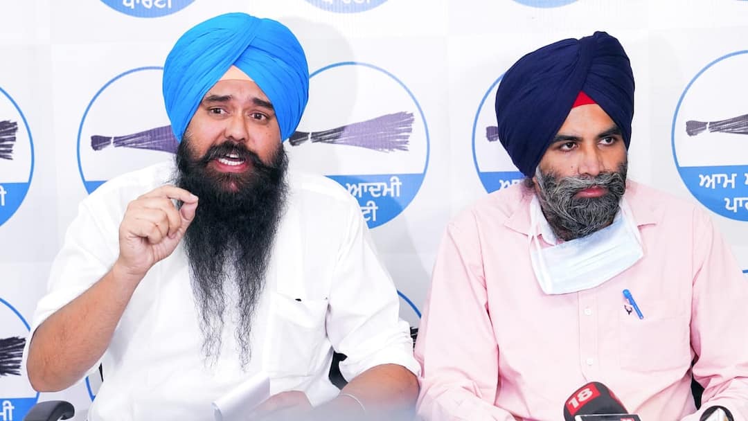 ‘ਐਂਟੀ ਗੈਂਗਸਟਰ ਟਾਸਕ ਫੋਰਸ’ ਪੰਜਾਬ ਵਿਚੋਂ ਅਪਰਾਧ ਨੂੰ ਜੜ੍ਹ ਤੋਂ ਖ਼ਤਮ ਕਰੇਗੀ: ਮਾਲਵਿੰਦਰ ਸਿੰਘ ਕੰਗ Anti-gangster task force will root out crime from Punjab: Malwinder Singh Kang ‘ਐਂਟੀ ਗੈਂਗਸਟਰ ਟਾਸਕ ਫੋਰਸ’ ਪੰਜਾਬ ਵਿਚੋਂ ਅਪਰਾਧ ਨੂੰ ਜੜ੍ਹ ਤੋਂ ਖ਼ਤਮ ਕਰੇਗੀ: ਮਾਲਵਿੰਦਰ ਸਿੰਘ ਕੰਗ