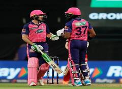 IPL 2022:  कार्तिक की विस्फोटक पारी से लेकर नवदीप के कैच तक, बंगलौर-राजस्थान के मैच की यादगार तस्वीरें