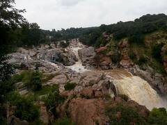 Chunchi Waterfalls : ட்ரிப் ப்ளான் இருக்கா? பெங்களூரிலிருந்து 100 கிலோமீட்டர்.. சுஞ்சி அருவின்னு ஒரு அற்புதம் இருக்கு..