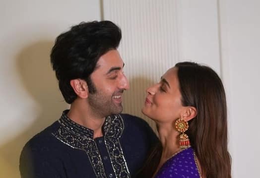 Alia Bhatt Ranbir Kapoor will get married on this day Ranbir-Alia Wedding : मुहूर्त ठरला! आलिया-रणबीर 'या' दिवशी अडकणार लग्नबंधनात