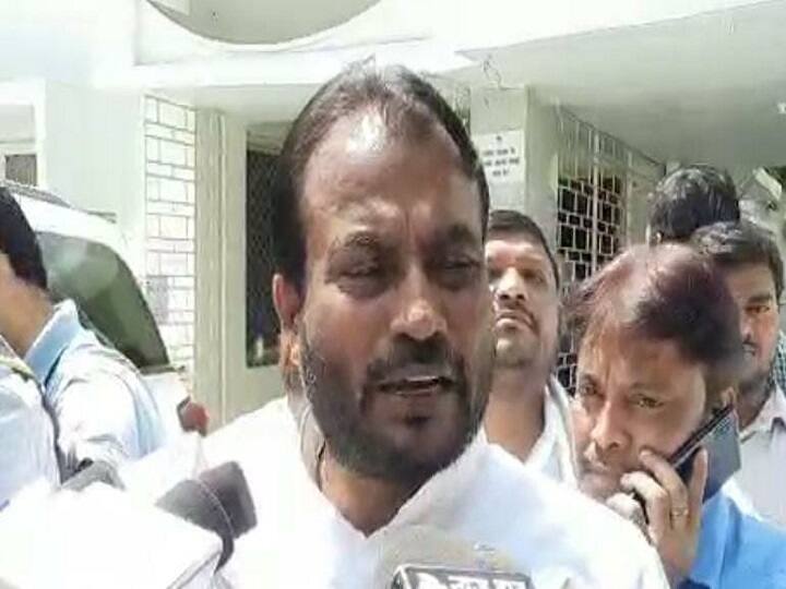 Shyam Rajak arrived to meet Chirag Paswan, after hours of conversation, he made this big claim when he came out ann Bihar Politics: चिराग पासवान से मिलने पहुंचे श्याम रजक, घंटों बातचीत के बाद निकले बाहर तो किया ये बड़ा दावा