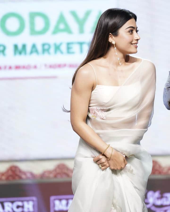 గీతగోవిందం భారీ హిట్ కొట్టడంతో రష్మిక వెనక్కి తిరిగి చూసుకోవాల్సిన అవసరం రాలేదు. -Image credit: RashmikaMandanna/Instagram