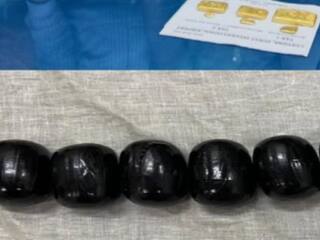 Surat : શારજાહથી ફ્લાઇટમાં આવેલા વૃદ્ધ દંપતીના શરીરમાંથી 1 કરોડનું સોનુ પકડાયું