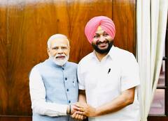 ਪ੍ਰਧਾਨ ਮੰਤਰੀ ਮੋਦੀ ਨੂੰ ਮਿਲੇ ਕਾਂਗਰਸੀ ਸਾਂਸਦ ਰਵਨੀਤ ਬਿੱਟੂ, ਅਟਕਲਾਂ ਸ਼ੁਰੂ