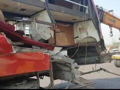 Ayodhya News: अयोध्या में 35 यात्रियों से भरी बस डिवाइडर से टकराकर पलटी, 3 की मौत, 10 गंभीर रूप से घायल