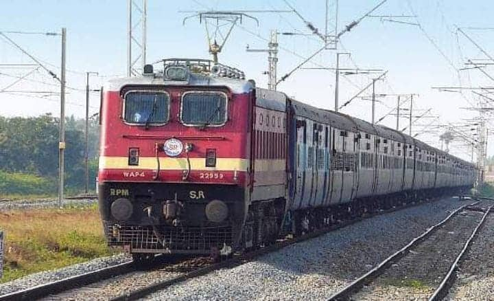 Rameswaram to Kanyakumari train departs late ராமேஸ்வரம் - கன்னியாகுமரி ரயில் தாமதமாக புறப்பட்டது -  காரணம் என்ன ?