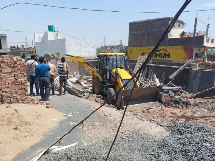 ujjain administration bulldozer active working to vacate encroachment ANN Ujjain News: उज्जैन में अतिक्रमणकारियों पर फिर से चला प्रशासन का चाबुक, एक्शन मोड में सरकारी बुलडोजर
