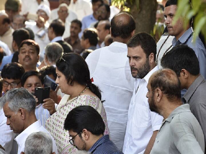 'Imitation is Best Way of Complimenting': Smriti Irani Expresses Happiness As Rahul Gandhi Sends 'Puja Samagri' For Amethi Temples Smriti Irani Expresses Happiness As Rahul Gandhi Sends 'Puja Samagri' For Amethi Temples