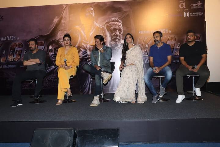 फिल्म 14 अप्रैल को 5 भाषाओं में रिलीज होने जा रही है. जिसमें रवीना टंडन भी नजर आएंगीं. फिल्म यश और श्रीनिधि शेट्टी के बीच लव एंगल दिखाया जाएगा जैसा चैप्टर 1 में दिखा था.