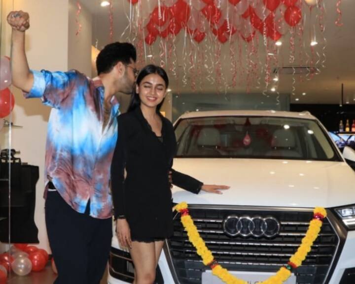 गुढीपाडव्याला तेजस्वीनं ऑडी क्यू 7 आलिशान कार घेतली आहे. पण शूटिंगमध्ये ती बिझी होती, त्यामुळे तीन दिवसानंतर ती ही कार घरी घेऊन जाण्यासाठी शोरूममध्ये गेली.
