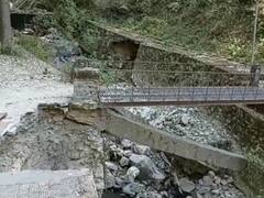 Uttarakhand News: नैनीताल के पाइंस घाट का पुल पूरी तरह ध्वस्त, अर्थी ले जाने वालों को करना पड़ रहा भारी परेशानी का सामना