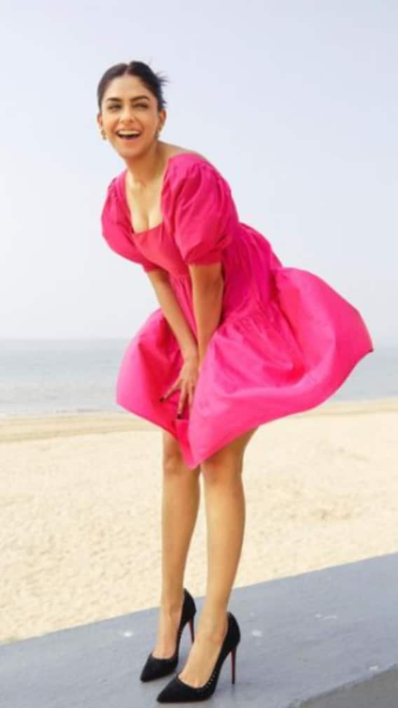 ফোটোশ্যুটে নজরকাড়া ম্রুণাল