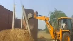 अब UP में बुलडोजर के बाद Dynamite की एंट्री...अवैध निर्माण पर होगी बड़ी कार्रवाई | Latest News