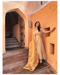 Vidya Pradeep  : நாயகி சீரியல் நடிகை வித்யா பிரதீப் வைரல் கிளிக்ஸ்