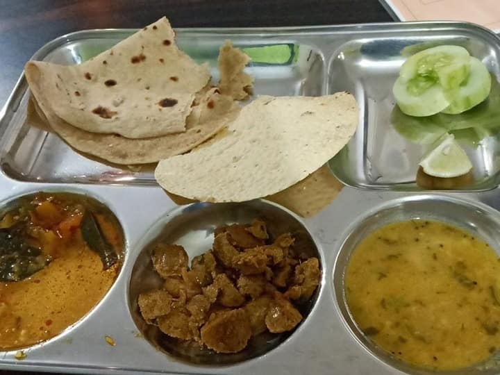 Delhi government's order, cafeteria will be opened in all government hospitals for the food of the relatives of the patients Delhi News: दिल्ली स्वास्थ्य विभाग का आदेश, सरकारी अस्पतालों में परिजनों को मिलेगा सस्ते शुल्क पर भोजन