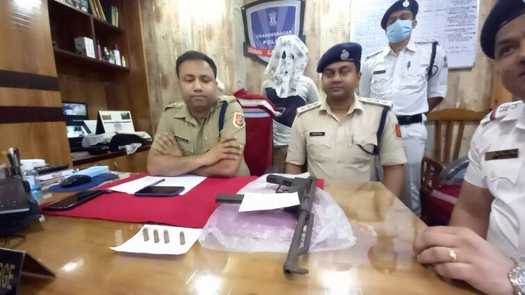 Hooghly, police rescued machine gun and ammunition, two arrested Hooghly News: রিষড়া থেকে উদ্ধার আগ্নেয়াস্ত্র, পাকড়াও ২