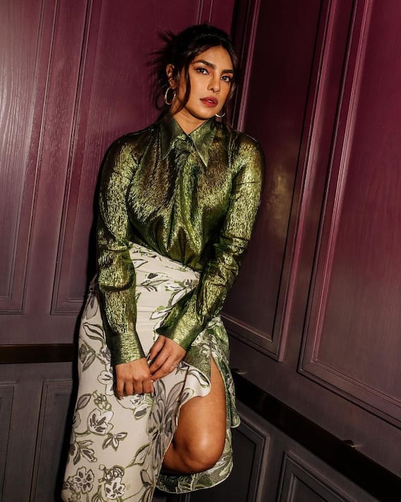 Bollywood: Priyanka Chopra's sporty look in Nick Jonas' baseball match!
