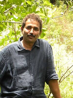 தென்னிந்திய திரைப்பட நடிகர் மற்றும் எழுத்தாளரான ஷாஜி சென்