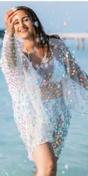 ਬਿਕਨੀ ਪਹਿਨ ਕੇ ਮਾਲਦੀਵ ਦੇ ਸਮੁੰਦਰ 'ਚ ਉੱਤਰੀ ਸੋਨਾਕਸ਼ੀ ਸਿਨ੍ਹਾ