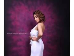 Rupali Bhosale :रुपाली भोसलेचा ग्लॅमरस अवतार; पांढऱ्या ड्रेसमध्ये खुललं सौंदर्य!