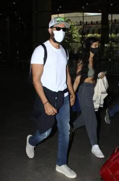 ਏਅਰਪੋਰਟ 'ਤੇ ਇਸ ਤਰ੍ਹਾਂ ਨਜ਼ਰ ਆਏ ਰਿਤਿਕ ਰੋਸ਼ਨ ਤੇ ਸਾਬਾ ਆਜ਼ਾਦ, ਇਕ ਪਲ ਲਈ ਵੀ ਨਹੀਂ ਛੱਡਿਆ ਹੱਥ