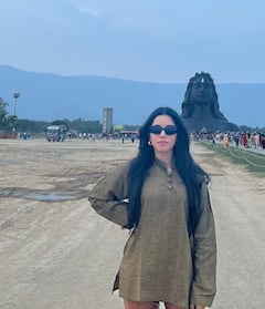 Mirnalini Ravi Photos: அழகில் அசத்தும் நடிகை மிருணாளினி கிளிக்ஸ்