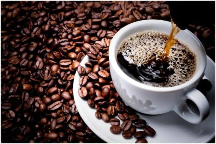 Coffee caffeine levels high can be dangerous to health and possibly lead to death Health tips: મોતનું કારણ બની શકે છે કેફીન,  જાણો એક દિવસમાં કેટલા કપ કોફી પીવી હિતાવહ