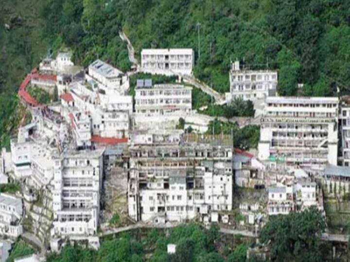 effect of the increasing inflation is now affecting the pockets of the devotees reaching Jammu  for the darshan of Mata Vaishno Devi ann बढ़ती महंगाई का असर माता वैष्णो देवी के दर्शन के लिए जम्मू पहुंचे रहे भक्तों पर भी, 30% तक बढ़ा बजट