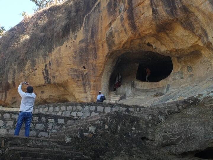 Surguja Ambikapur Chhattisgarh Jogimara Cave is famous tourist place built during  time of Emperor Ashoka ANN Surguja News: सरगुजा के  इस गुफा में कभी रहा करती थीं देवदासी, अंदर कई तरह के चित्र अंकित, पढ़ें दिलचस्प कहानी