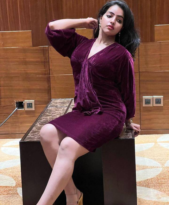 கடிகாரம் காட்டும் நேரம் அதை நம்ப மாட்டேன் நானும்