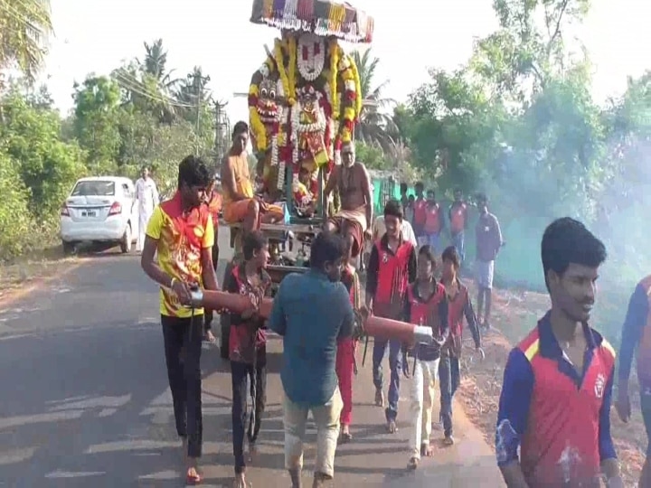 அம்மனுக்கு தாலி காணிக்கை செலுத்தும் சடங்கு.. விருத்தாசலம் அருகே ஒரு விநோத திருவிழா..