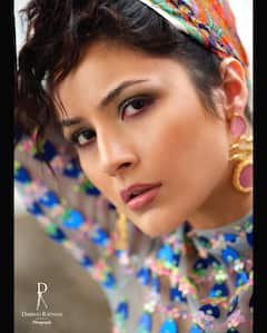 Shehnaaz Gill : शहनाजने शेअर केलेल्या व्हिडीओमध्ये तिने आपल्या गावाची झलक दाखवली आहे..