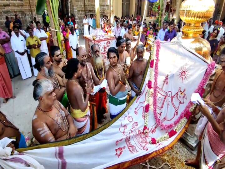 Tirukkadaiyur Chithirai Festival started with the hoisting of the flag! திருக்கடையூர் அபிராமி சமேத அமிர்தகடேஸ்வரர் கோயிலில் சித்திரைத் திருவிழா தொடக்கம்