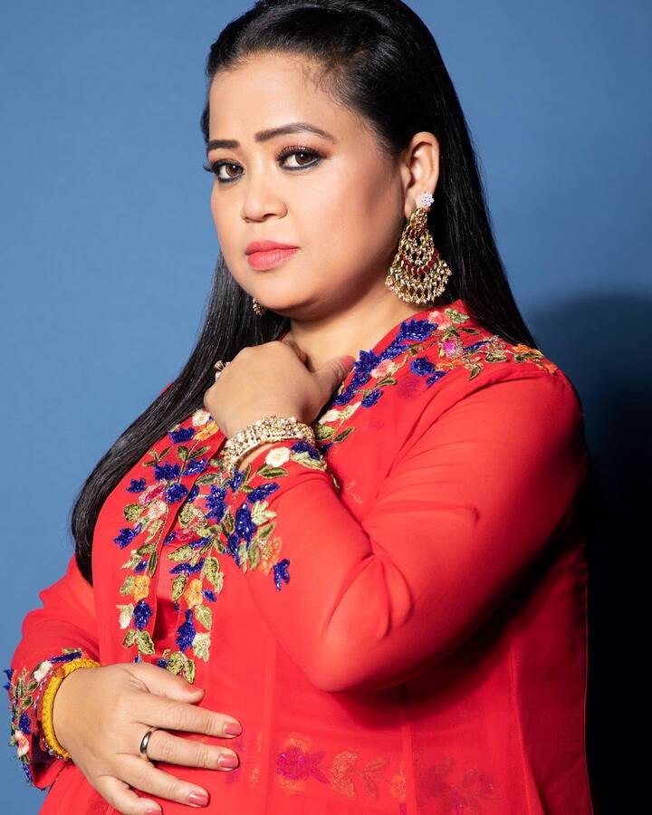 भारती सिंगने तिच्या गर्भधारणेच्या टप्प्यात खूप चांगले काम केले आहे. ती पती हर्ष लिंबाचियासोबत 'हुनरबाज' हा रिअॅलिटी शो होस्ट करत होती.