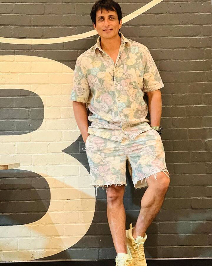 अनेकांनी ट्विटरवर किंवा सोशल मीडियावर पोस्ट शेअर करून सोनूकडे मदत मागितली आता नुकतीच सोनूनं एक खास पोस्ट शेअर केली आहे.(photo:sonu_sood/ig)