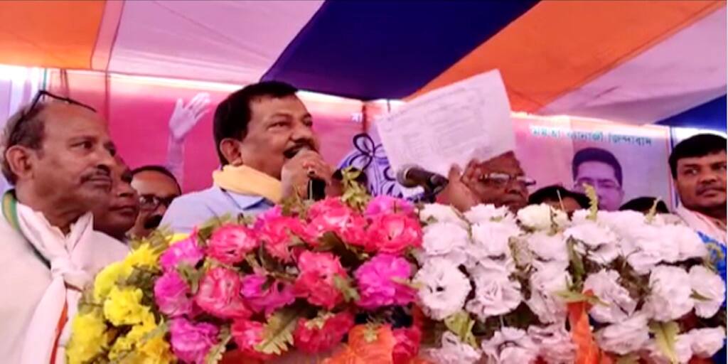 north dinajpur, chopra tmc mla threatens local police officer from a meeting North Dinajpur News: 'ফাঁড়িতে বেঁধে রাখব, তালা মেরে রাখব', প্রকাশ্য সভায় তৃণমূল বিধায়কের নিশানায় পুলিশ