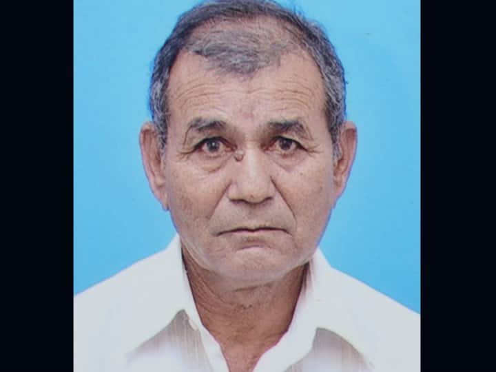An old man died in bull attack at Jamnagar during treatment Jamnagar : એક્ટિવા પર પત્ની સાથે જતા વૃદ્ધને ખુંટિયાએ મારી ઢીંક, વૃદ્ધનું મોત