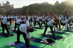Yoga Mahotsav Photos: आयुष मंत्रालय ने लालकिले पर आयोजित किया 'योग अमृत महोत्सव', जानें क्यों है खास, देखिए तस्वीरें
